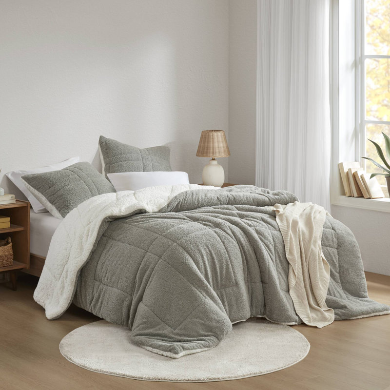 Ensemble d'édredon luxueux avec sherpa réversible