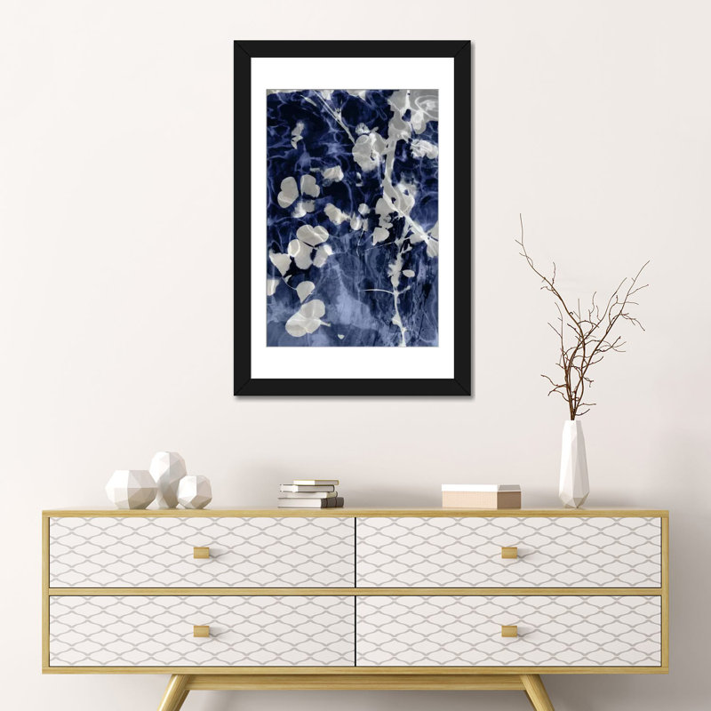 «Indigo Leaves IV», impression sur toile, H 24 po x l 16 po x P 1 po, Papier d'art encadré noir, Blanc