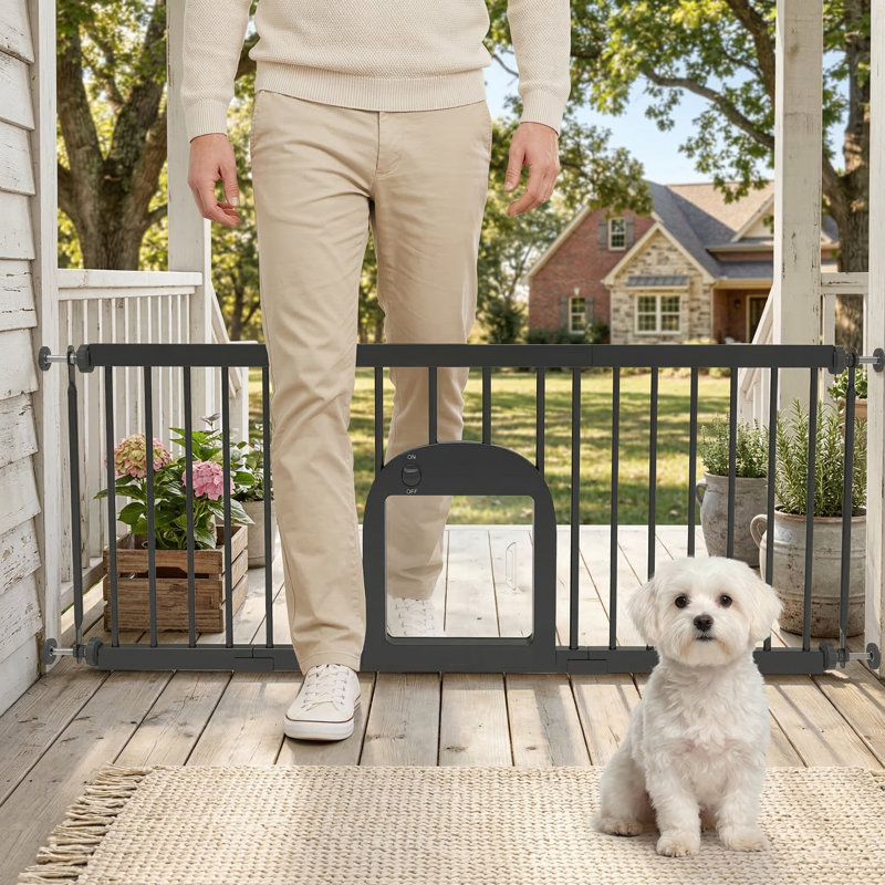Barrière pour chien de 16,5 po de hauteur avec petite porte pour animal de compagnie, réglable de 16 po à 42,7 po à enjamber, comprend 3 ensembles d'extension, montés sous pression pour les portes et les escaliers, noir