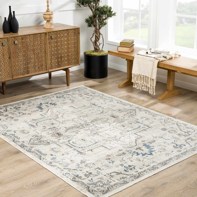 Tapis oriental en polyester tissé à la machine en beige, Rectangle 6 pi 7 po x 9 pi