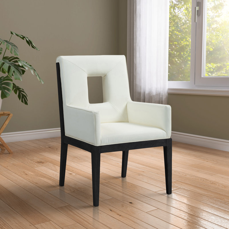 Fauteuil de salle à manger Flore, Cuir crème végétalien, Noir