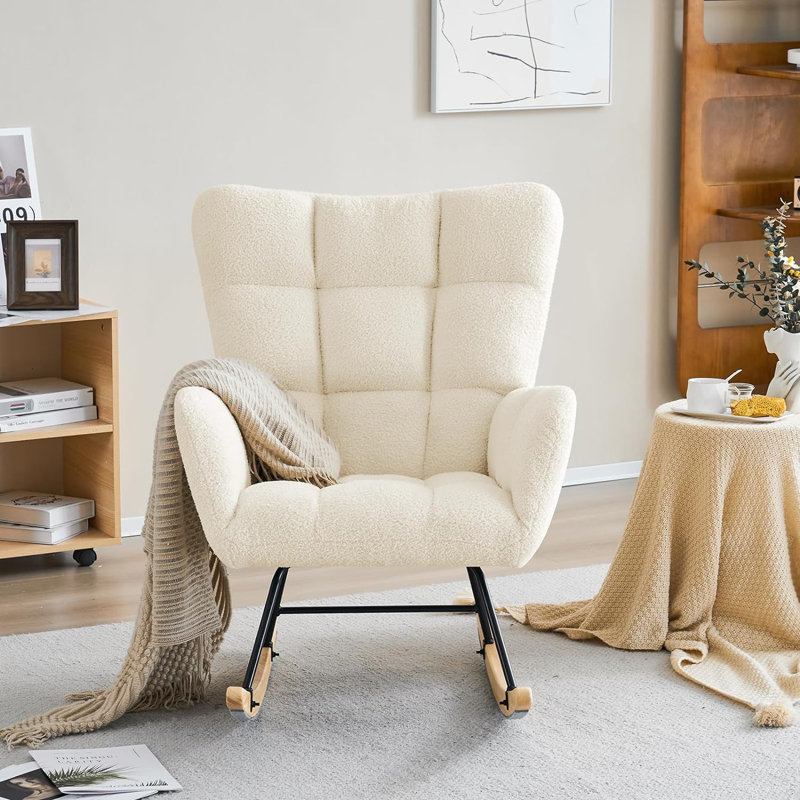 Chaise berçante rembourrée Jillan, Fausse fourrure ivoire