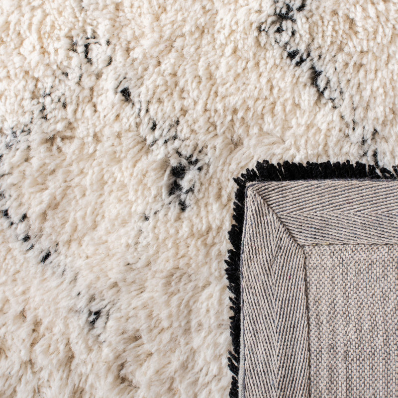 Tapis ivoire en laine touffeté à la main à motif géométrique Simoneaux, Rectangle de 5 pi x 8 pi