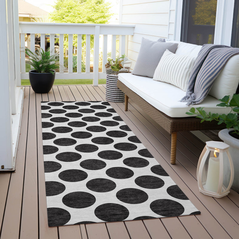 Chayden Washable Polka Dots Indoor / Outdoor Rug, Runner 2'3" x 7'6"