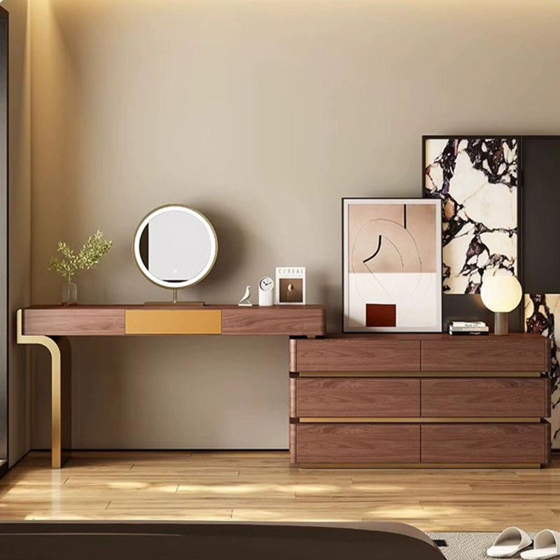 Shaen, Walnut