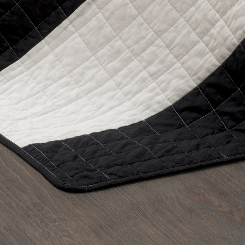 Stripe Cotton 320 TC Quilt Set, Full Queen Quilt + 2 Shams, Black/White