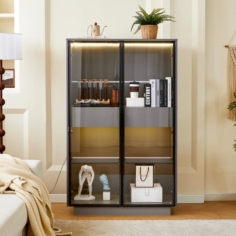 Grande vitrine de style moderne de 60,6 po en gris - porte en verre trempé, éclairage à DEL, deux tiroirs, tablettes réglables pour le salon, le bureau et le bureau