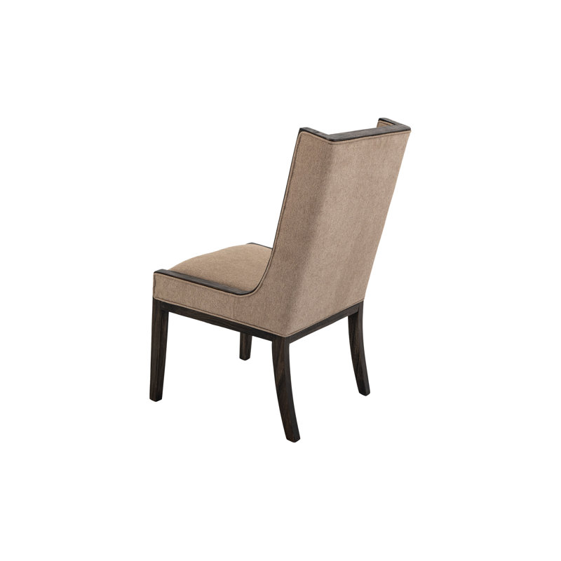 Chaise rembourrée avec cadre en bois et dossier haut