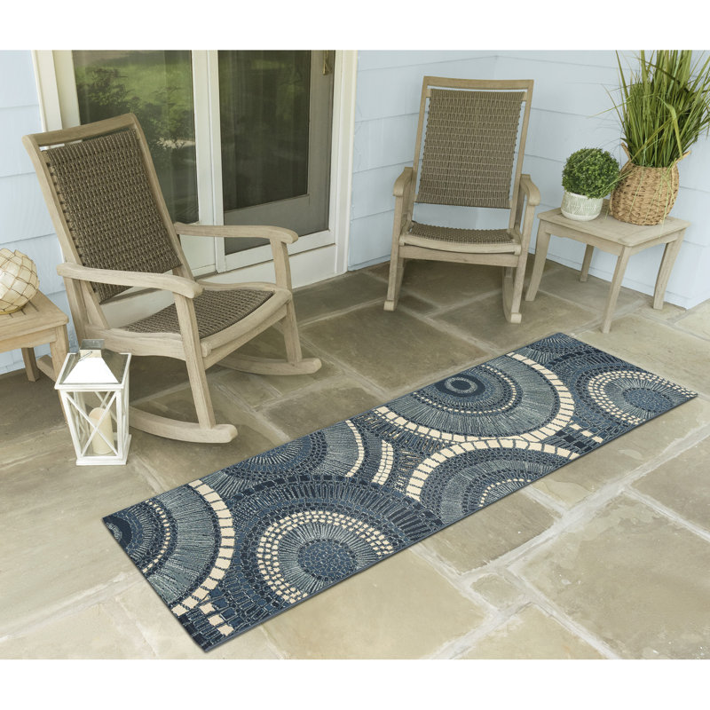 Tapis intérieur / extérieur Bungalow Rose Lohyn Circles, Tapis de couloir 1 pi 11 po x 7 pi 6 po