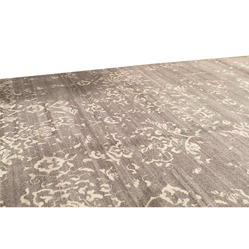Area Rug in Gray