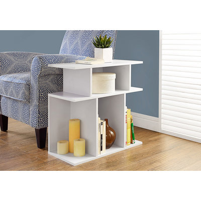 Table d'appoint contemporaine à trois niveaux avec tablettes ouvertes pour le salon ou la chambre à coucher, idéale pour le rangement et la présentation