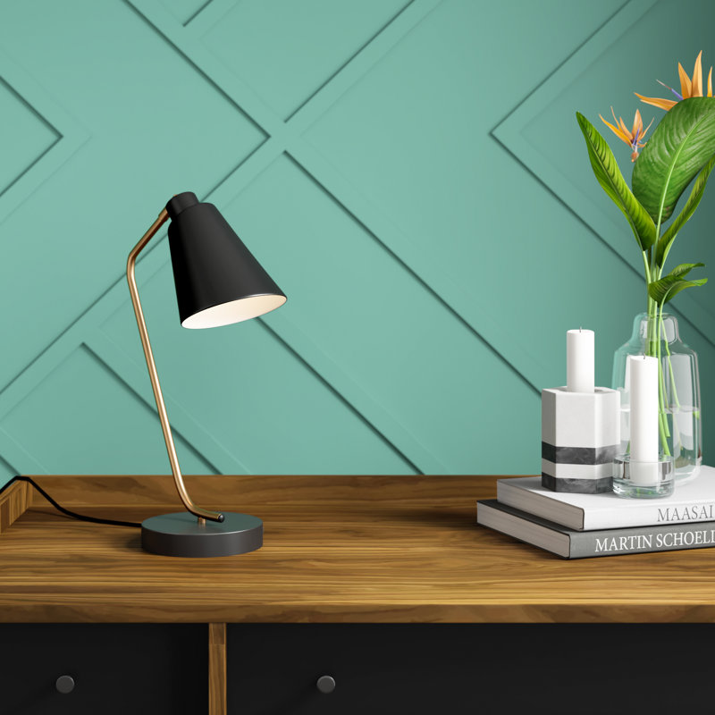 Decorey Metal USB Lamp