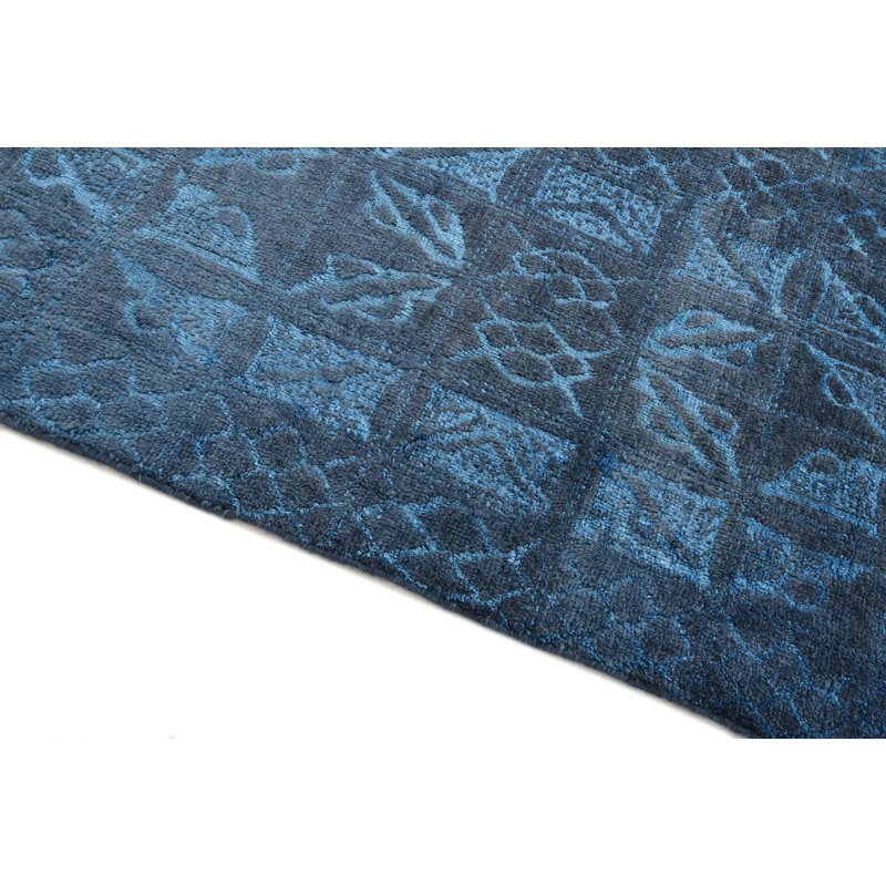 Iniguez Blue Rug