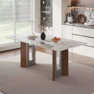Table de salle à manger de 63 po en marbre moderne pour 4 à 6 personnes, plateau rectangulaire en faux marbre avec pieds en bois massif et base en métal en forme de U, table de salle à manger et de cuisine de luxe