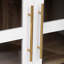 Armoire de rangement de 180 cm de haut au design arqué, couleur bicolore et glissières métalliques fluides pour un rangement silencieux et efficace. Portes vitrées supérieures modernes, pentures incluses. Solution d'aménagement intérieur sécuritaire et esthétique.