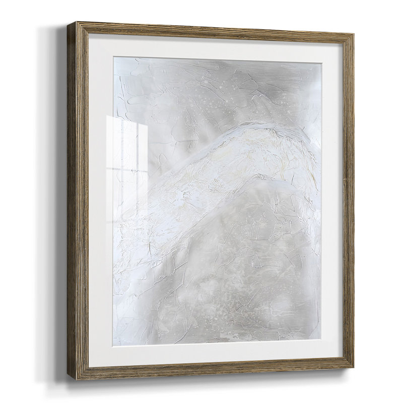 Snowdrift I, Blanc, Papier avec cadre noyer