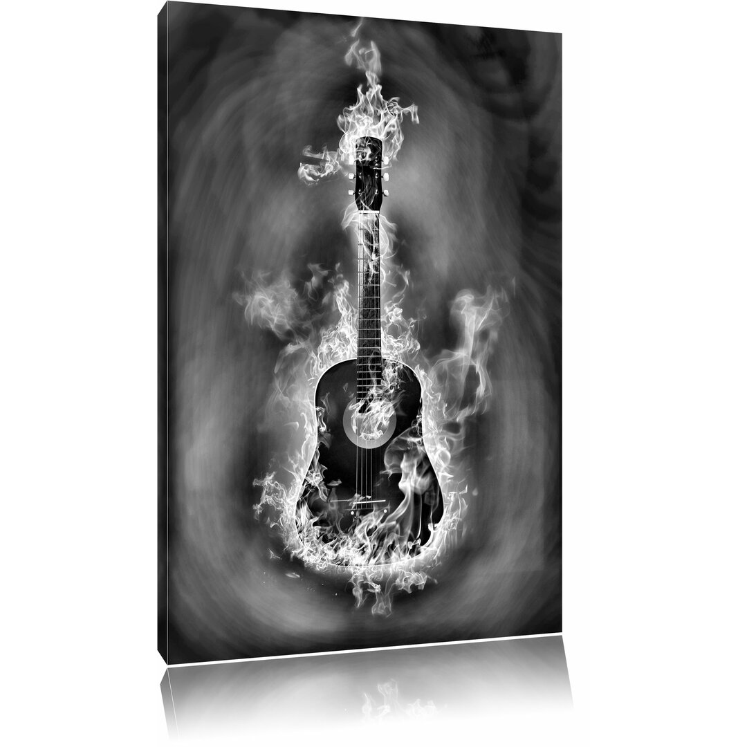 Leinwandbild Brennende Gitarre, heiße Flammen in Monochrom