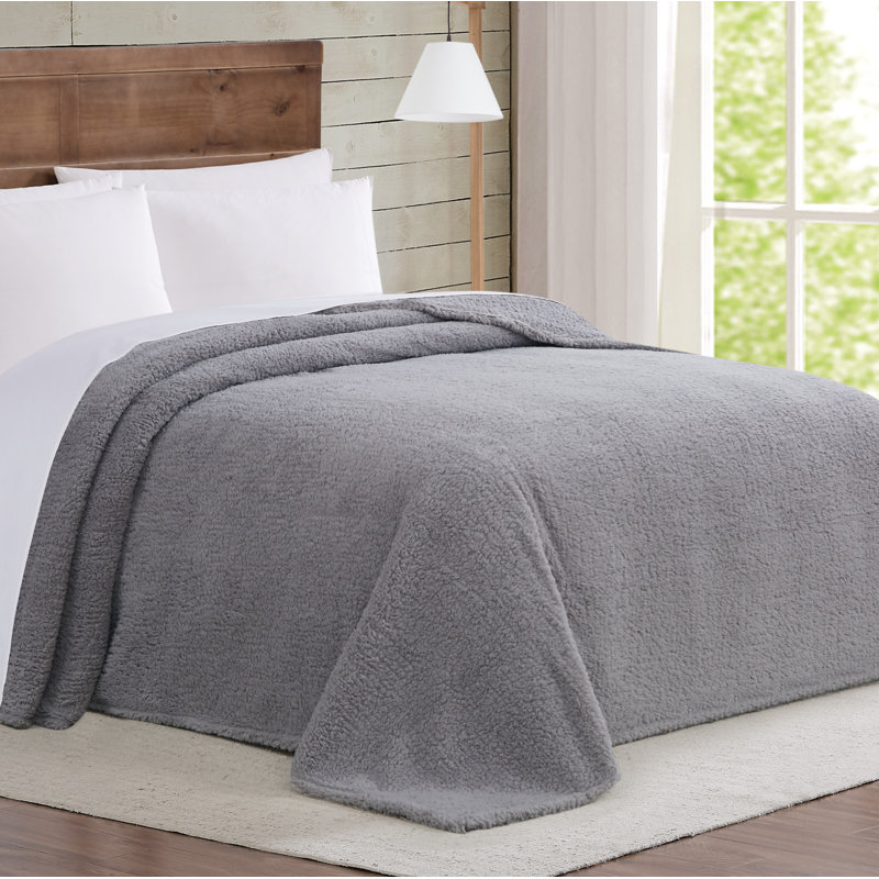 Brooklyn Loom Full Grey Faux Fur Sherpa Bed Blanket