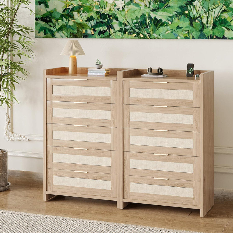 Commode 5 tiroirs en rotin avec quincaillerie dorée pour chambre à coucher et salon, Beige