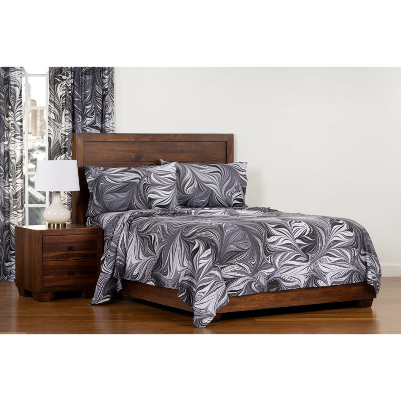 Full Black and White Microfiber Abstract Bed Sheet Set