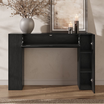 Console 43,3 po cannelée étroite avec rangement dissimulé et tablettes réglables