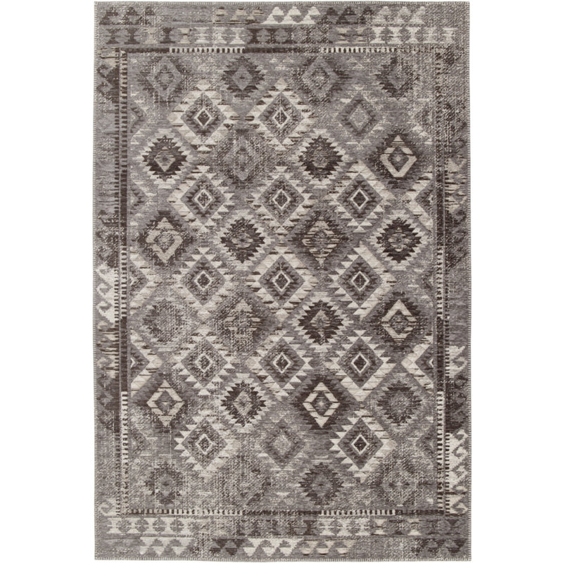100% recycled polyester chenille rug with an artisan look