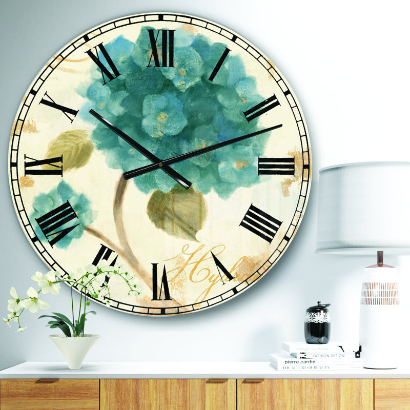 Horloge murale Abondant Hydrangea Flower II - Farmhouse, Bleu, Petit