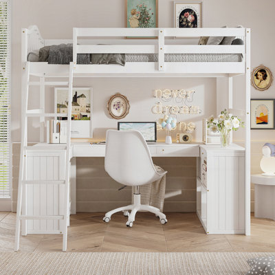 Lit en bois avec tiroirs, armoire, tablettes et bureau