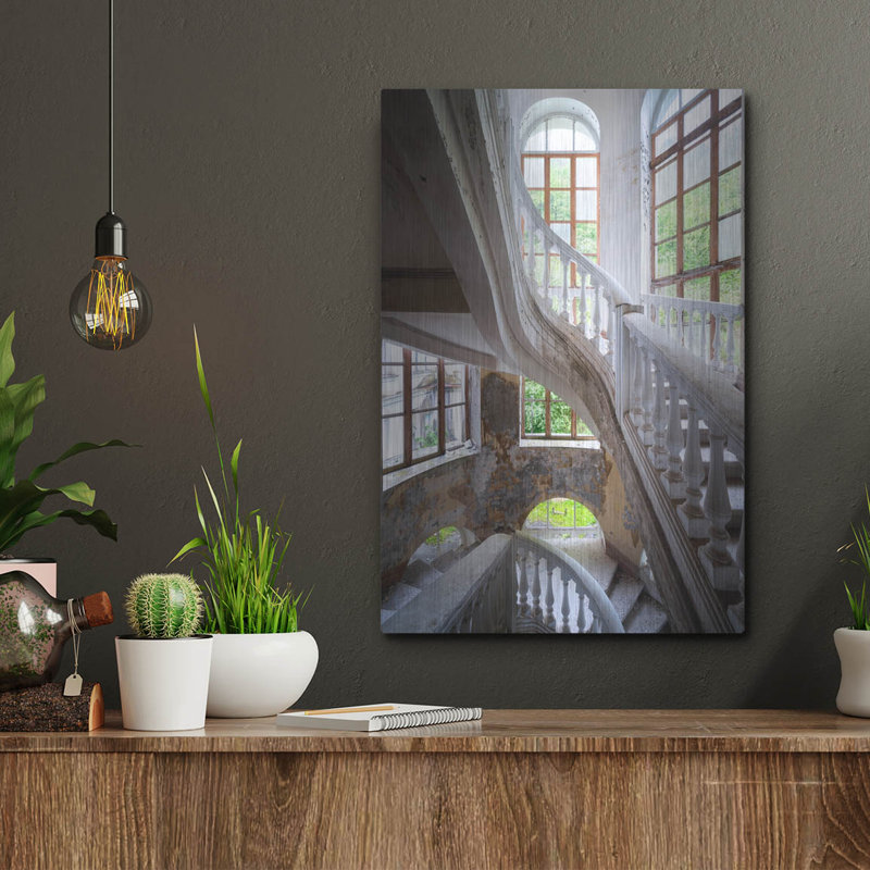 «Curved Stairs» par Roman Robroek, H 16 po x l 12 po