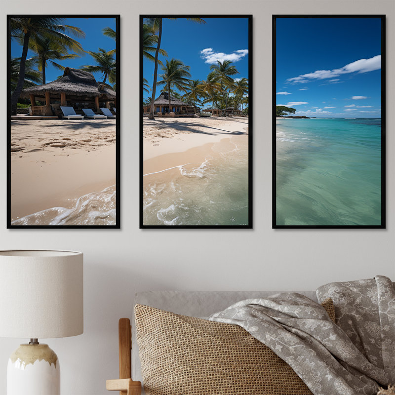 «Blue Pristine Coastal Haven II», art mural plage, H 28 po x l 36 po x P 1 po, Cadre flottant noir