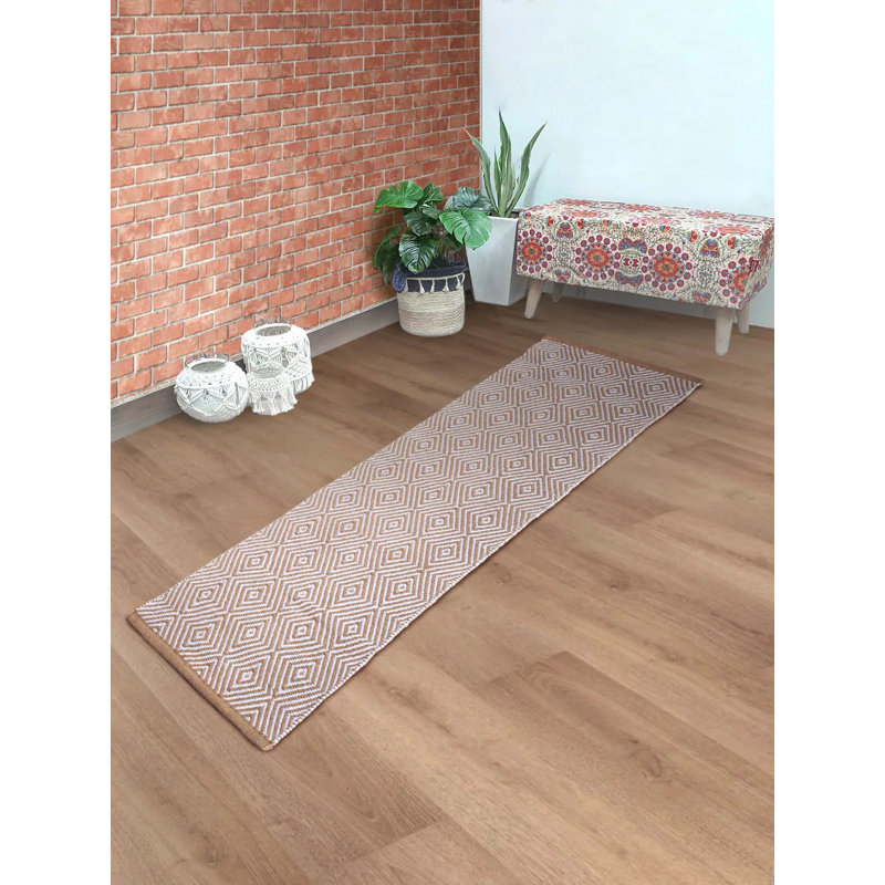 Tapis beige et blanc tissé | Chemin de lit moderne tissé à la main | Tapis contemporain en coton pour chambre à coucher | Cadeau de décoration épuré et élégant