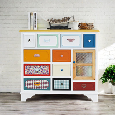 Armoire moderne avec tiroir en verre.