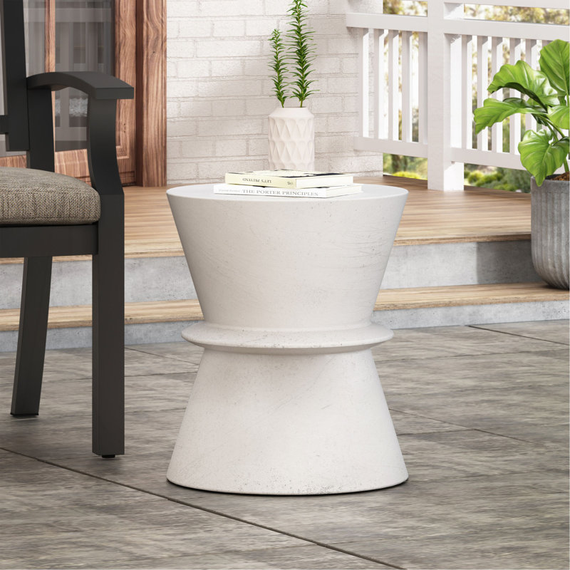 Table d'appoint d'extérieur en béton léger