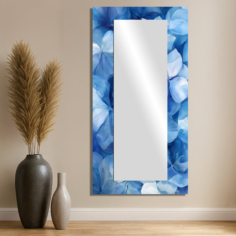 Hydrangea As Brush Strokes II - Art mural miroir floral - imprimé sur métal, 28 po x 55 po