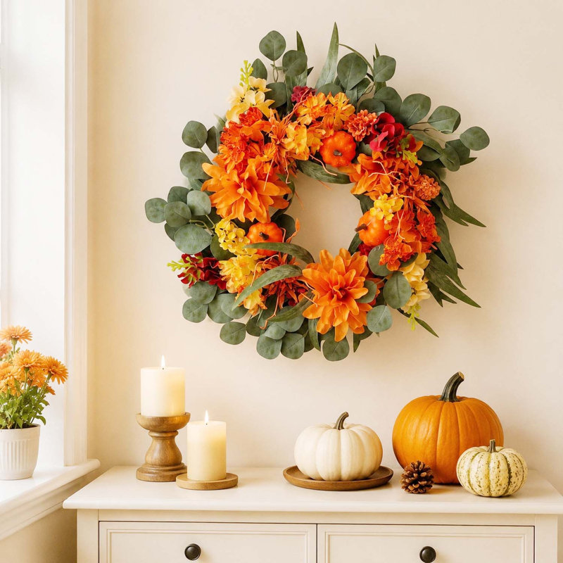 Couronne artificielle de campagne de Dahlia en eucalyptus avec citrouille d'automne pour porte d'entrée