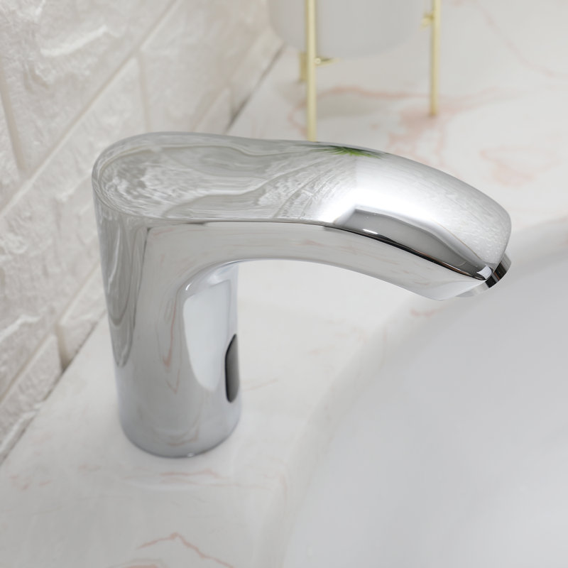 Single-Hole Bathroom Faucet with Drain Assembly, Polished Chrome