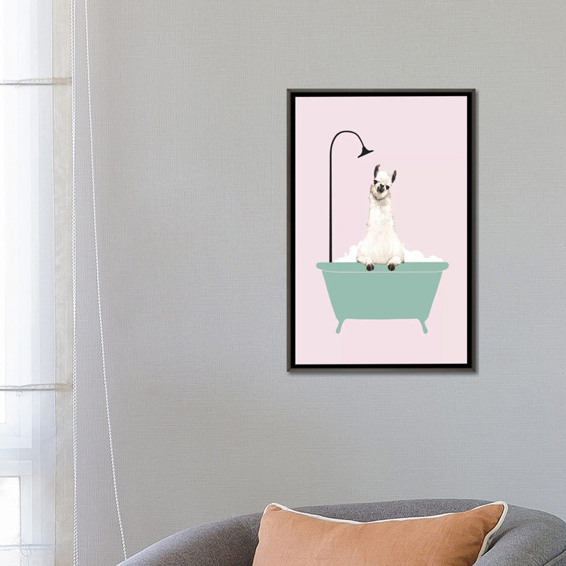 Lama profitant d'un bain moussant, Toile encadrée de bois rustique foncé, H 26 po x l 18 po x P 1,5 po