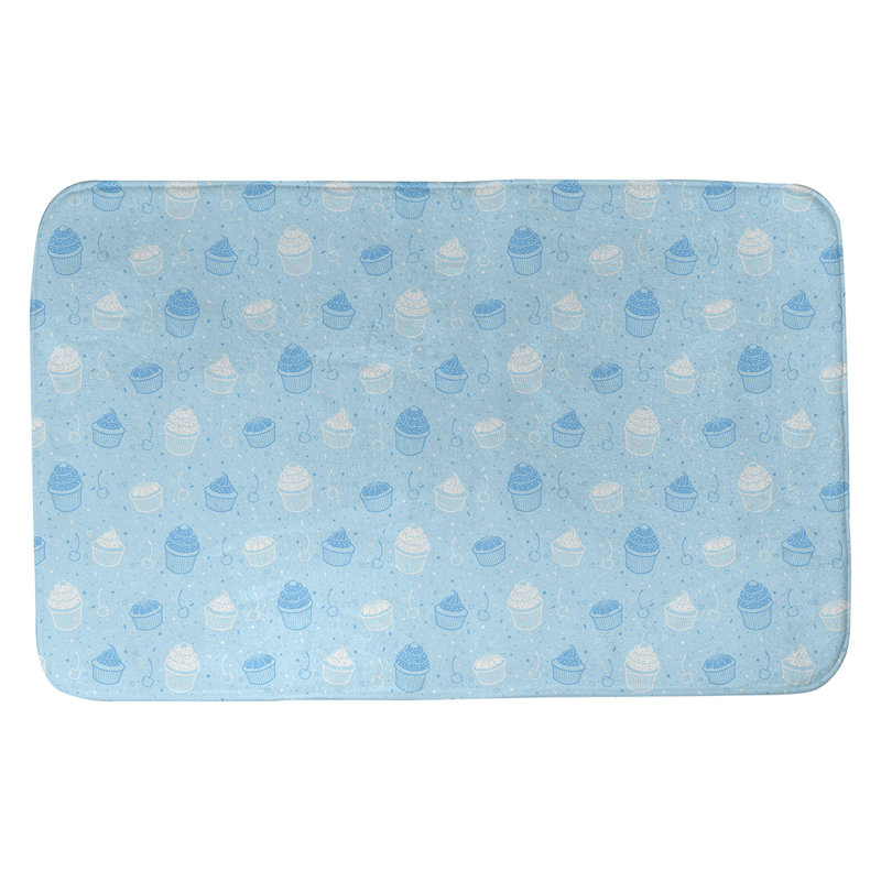 Tapis pour salle de bain petits gâteaux Mcguigan, l 21 po x L 34 po, Bleu / Blanc cassé