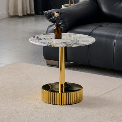 Table de bout moderne, table de chevet, avec verre à motif de marbre avec une structure en acier inoxydable, convient aux salons et aux chambres à coucher, facile à assembler.