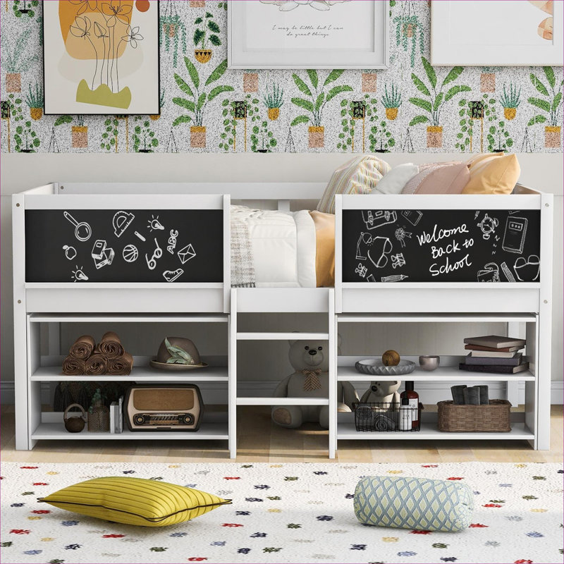 Lit plateforme mezzanine simple en pin massif pour enfant avec tablettes mobiles et garde-corps noir