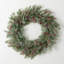 Couronne de Noël en forme de cèdre artificiel 22 po, vert-rouge