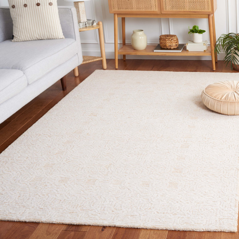 Kaylaanne Hand Tufted Wool Cotton with Latex Geometric Rug in Ivory/Gold, Rectangle 5' x 8'