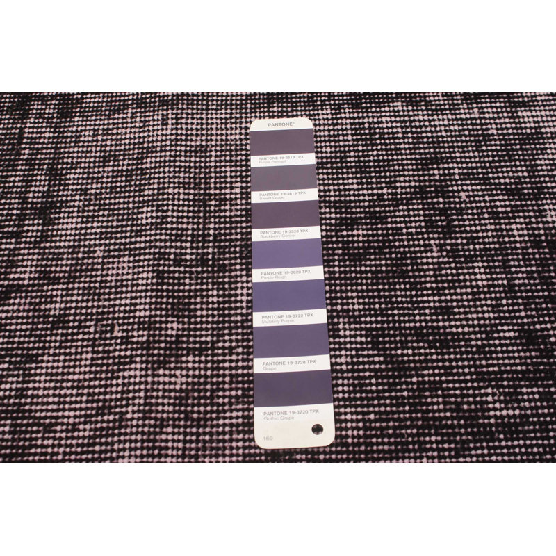 Tapis unique en laine noué à la main de style mauve foncé des années 2000 5 pi 11 po x 9 pi