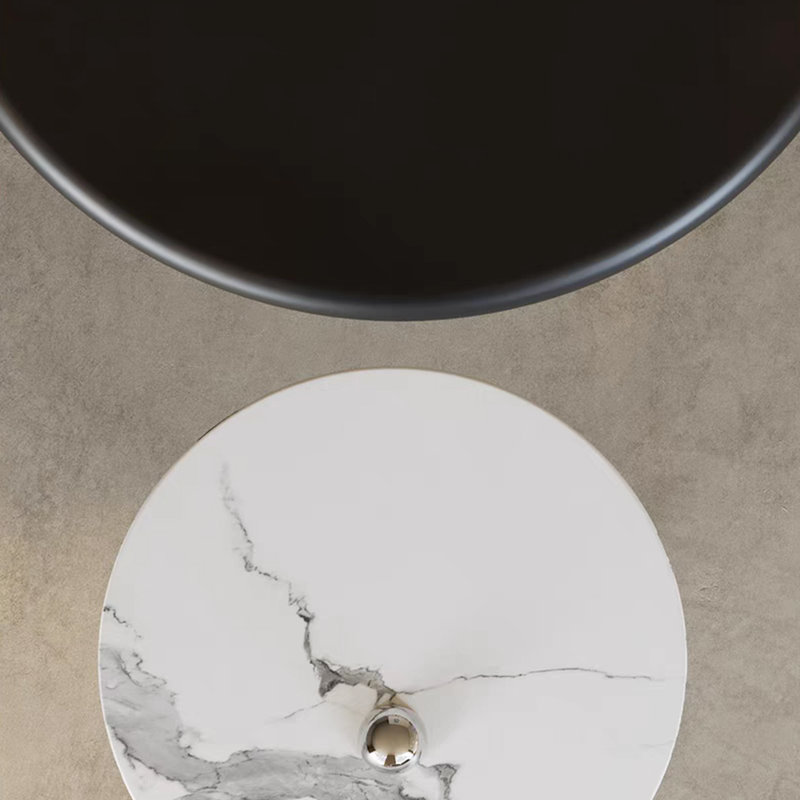 Table basse légère et luxueuse