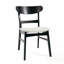 Chaises de salle à manger élégantes avec un rembourrage confortable et une structure durable, pour les cuisines et les salles à manger modernes.-185239751-185239750
