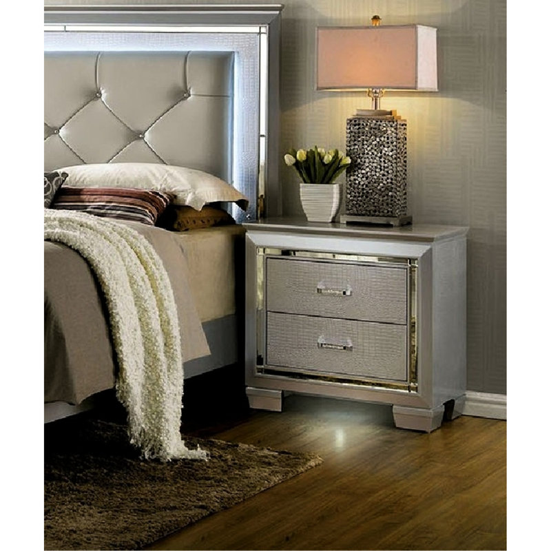 Table de chevet contemporaine avec structure de chambre à coucher moderne en bois massif et texture crocodile, Argent argent