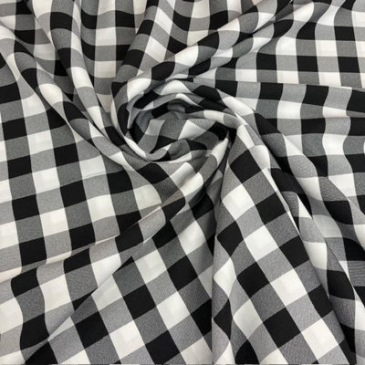 Tissu vichy noir et blanc de style ferme, vendu au mètre, carreaux de 2,5 cm, 152 cm de large, polyester, idéal pour nappes, rideaux, robes et loisirs créatifs.