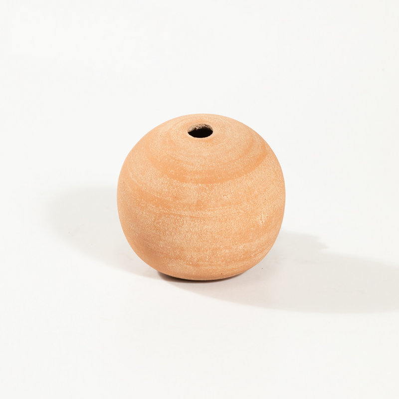 Caera Figurines & Sculptures