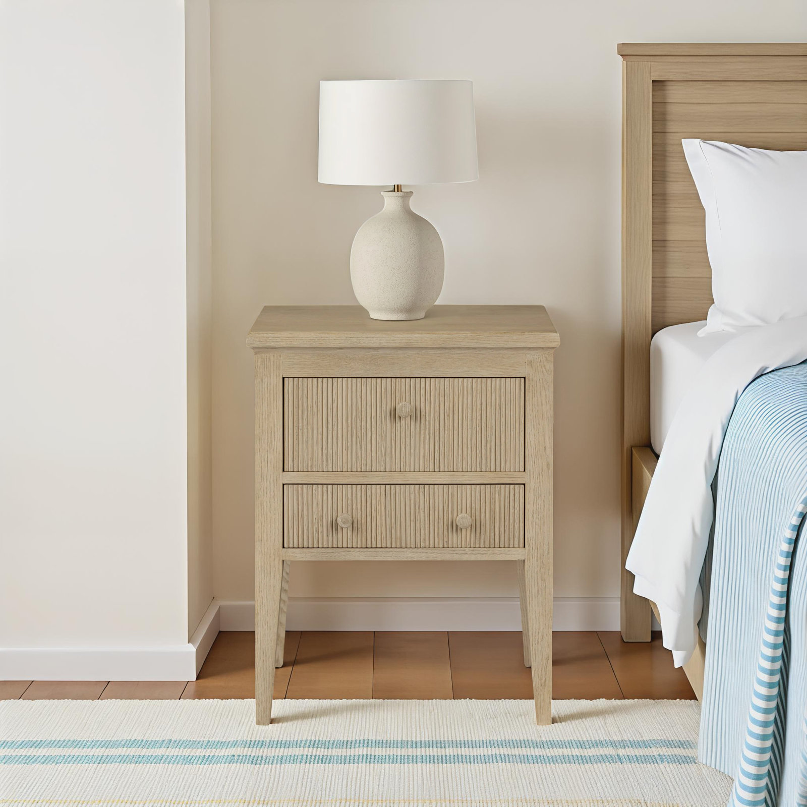 Elisames Oak Nightstand, Light Weathered Oak