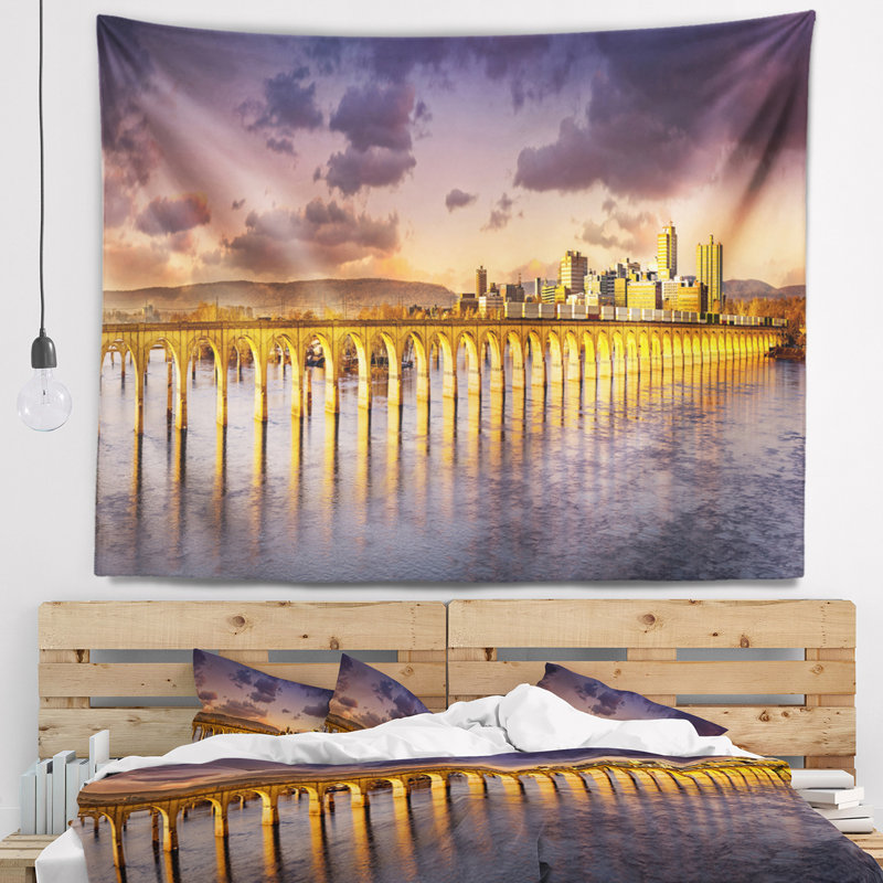 Tapisserie d’horizon de traverses en voie ferrée en polyester avec accessoires suspendus inclus Landscape, 78" H x 92" W